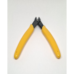 LTAES002 : Pince coupante